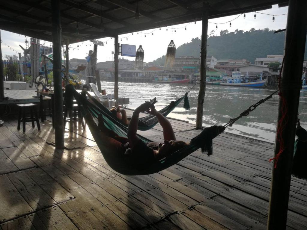 Rub Lom Chom Klong Homestay photo 1