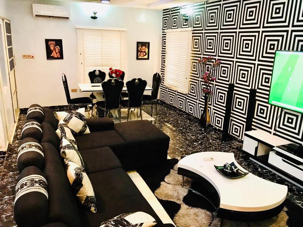 Harmony Homes Ibadan: Modern 3BR Duplex in Oluyole photo 3