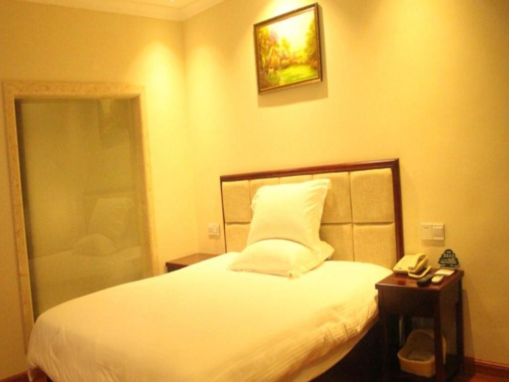 Двухместный (Номер с кроватью размера «queen-size»), GreenTree Inn Guangzhou Panyu Chimelong Paradise Business Hotel