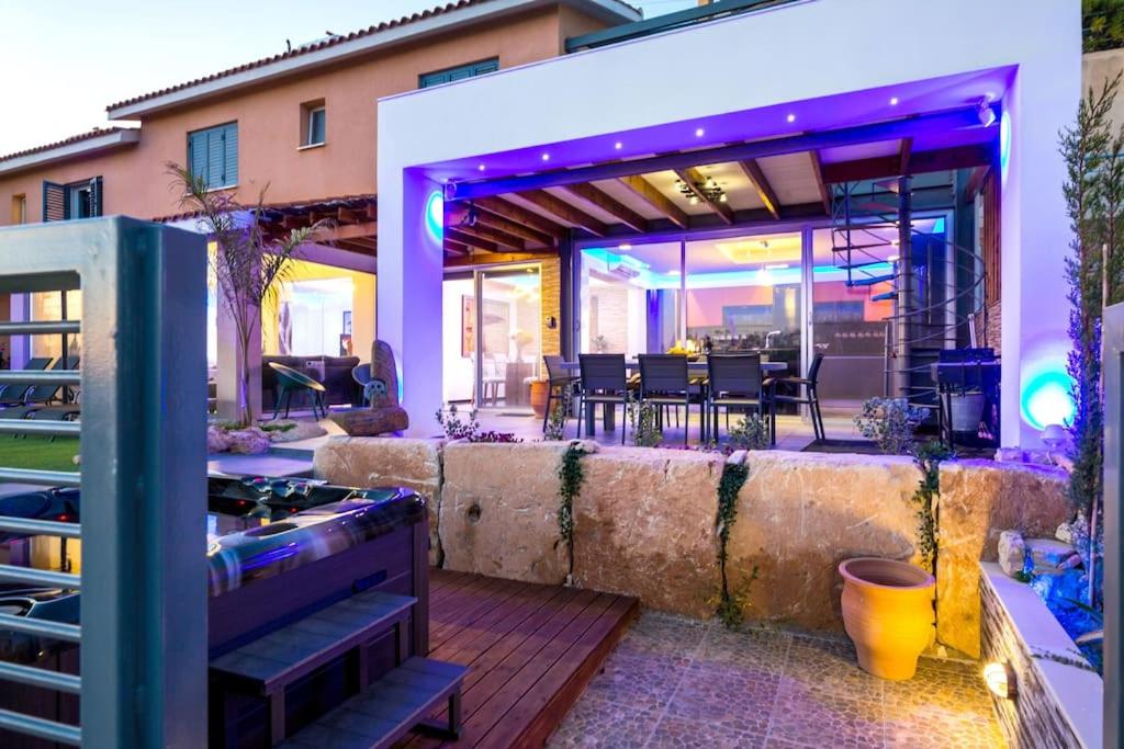 Luxury Marissa Villa photo 3