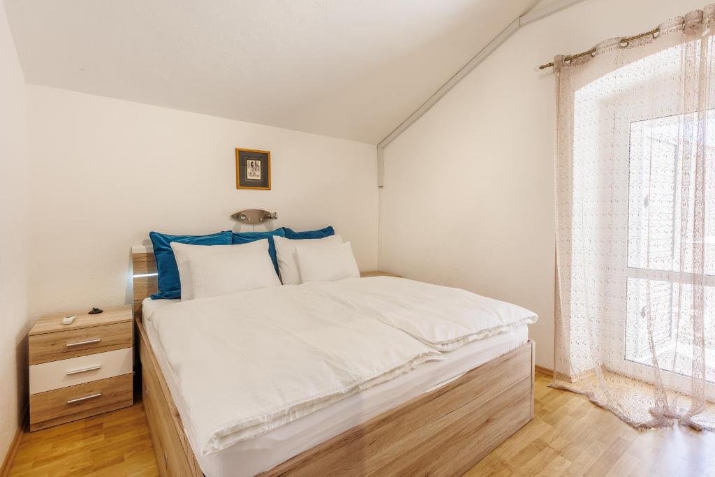HOUSE MIRKO- center of Split photo 1