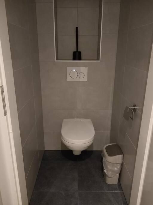 105,3 appartement 200m van strand photo 1
