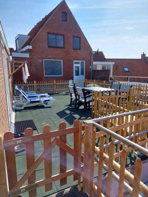 105,4 appartement 200m van strand photo 1