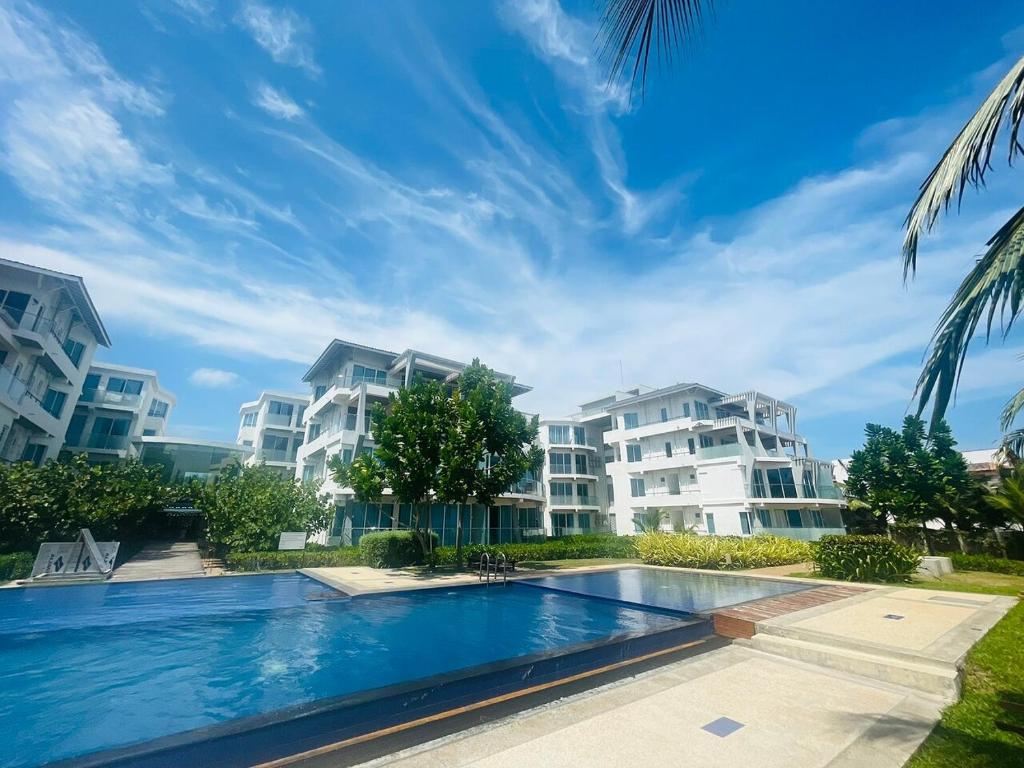 Trincomalee Ocean Front Condos photo 4