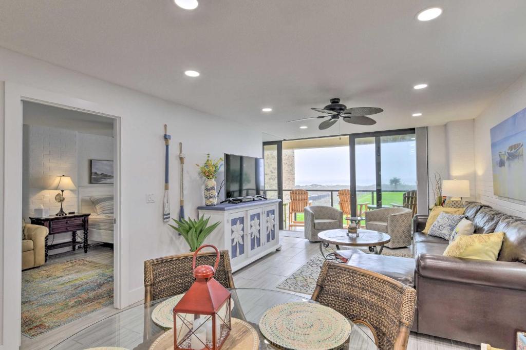 Condo Walk to Beach, 3 Miles to Port Aransas! photo 3