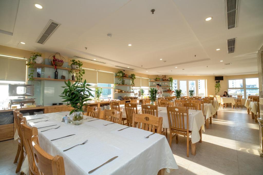 Nhat Minh Hotel and Apartment