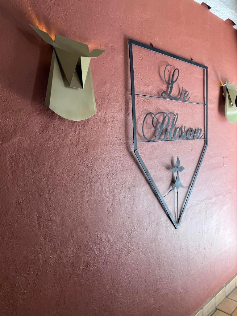 Hôtel Le Blason photo 1