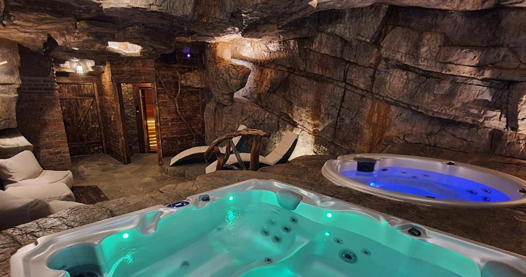 Luksusowy domek w Osadzie Jaworzyna z jaskinią SPA photo 3