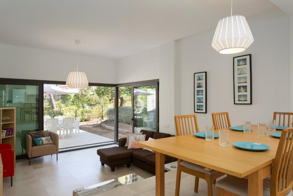 VILLA MANAVA photo 2