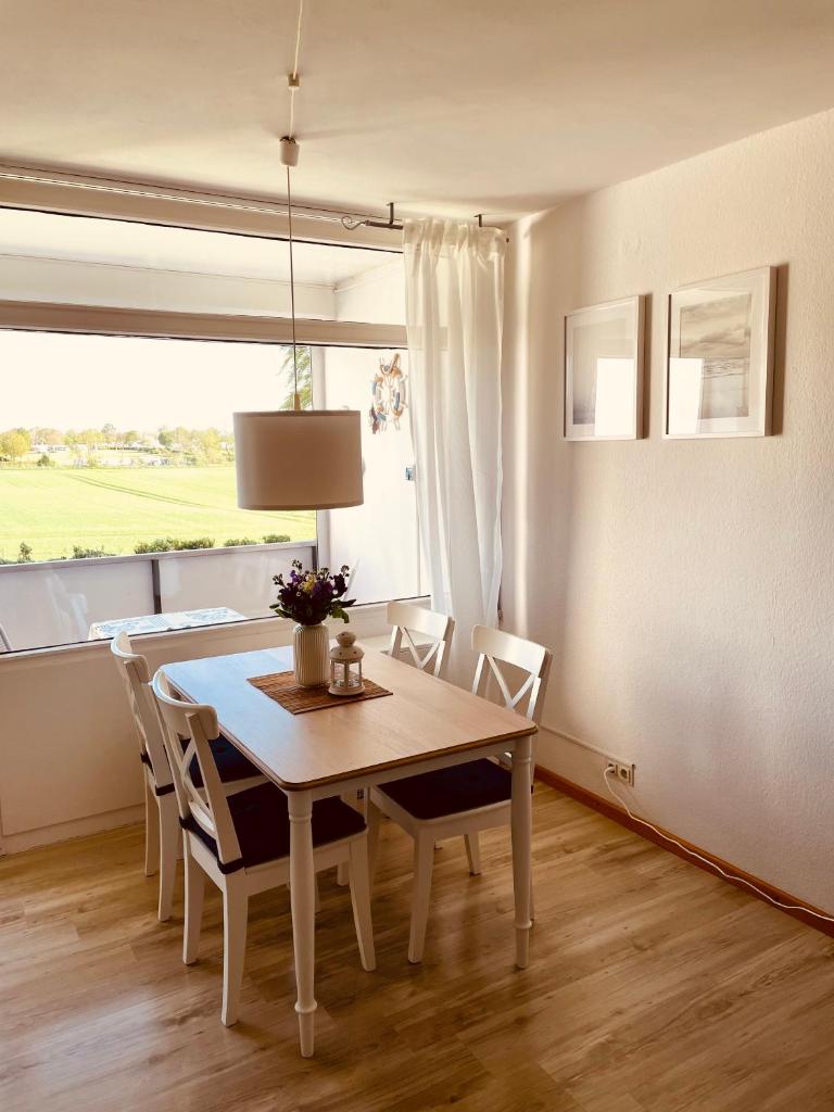 Ostseenest - Sonnige Ferienwohnung mit Ostseeblick photo 1