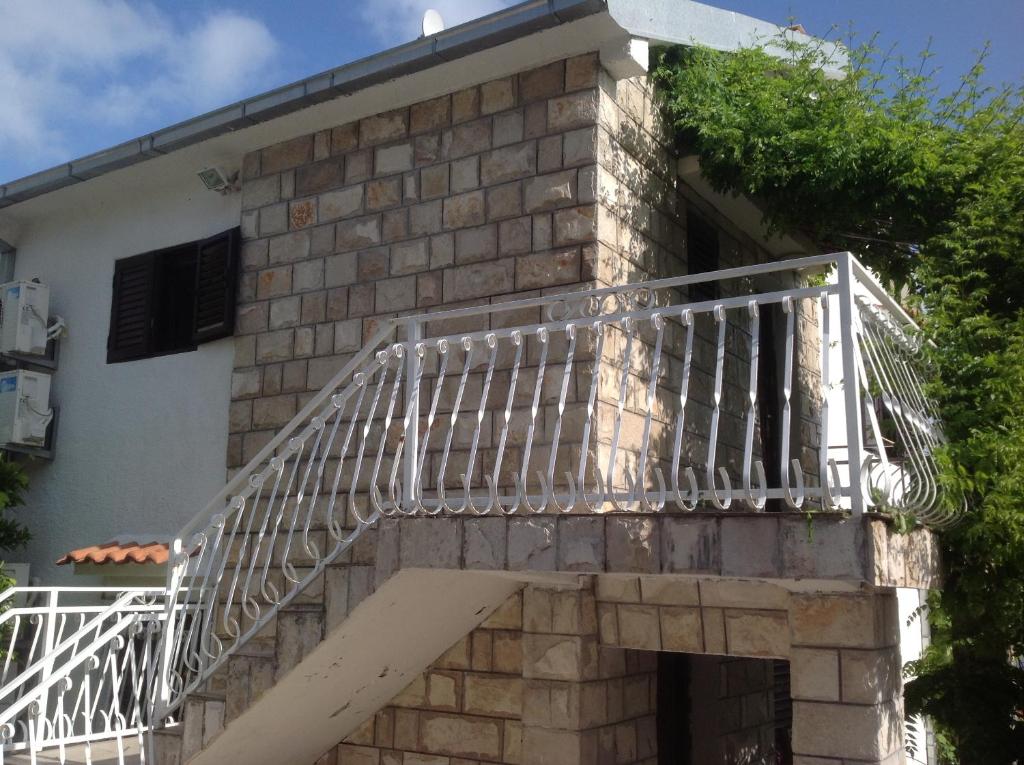 Seaview Apartments photo 4