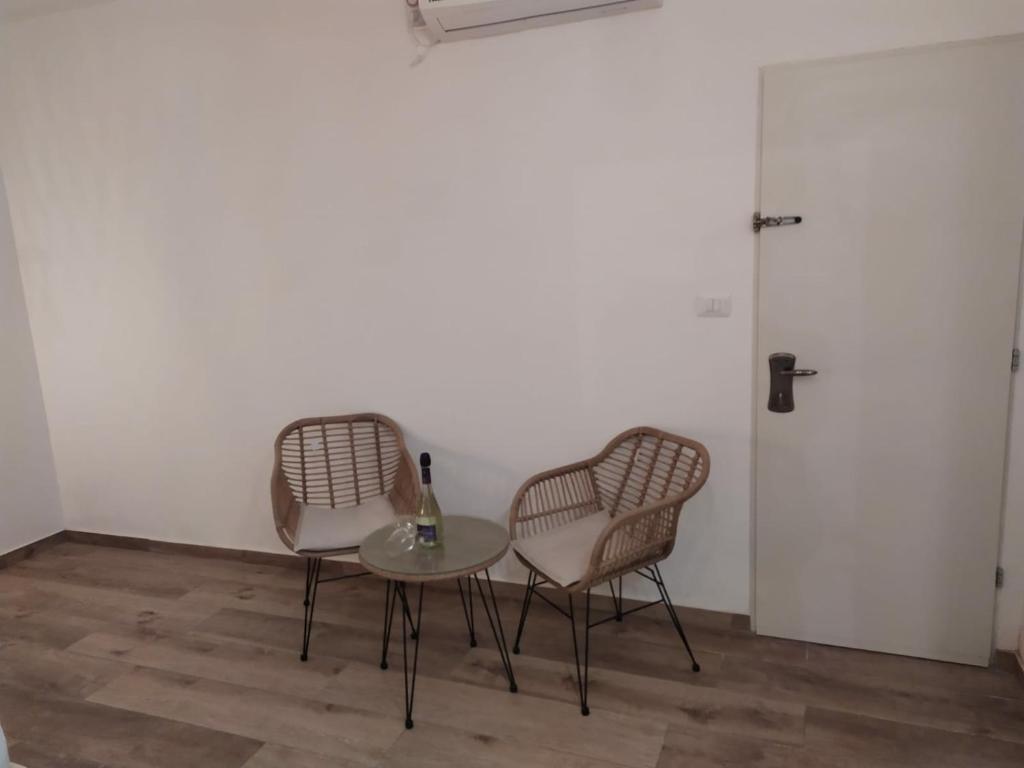 מדבריות השחר photo 3