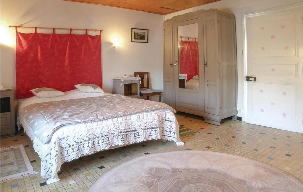 Awesome Home In St, Hilaire De Riez With 2 Bedrooms photo 3