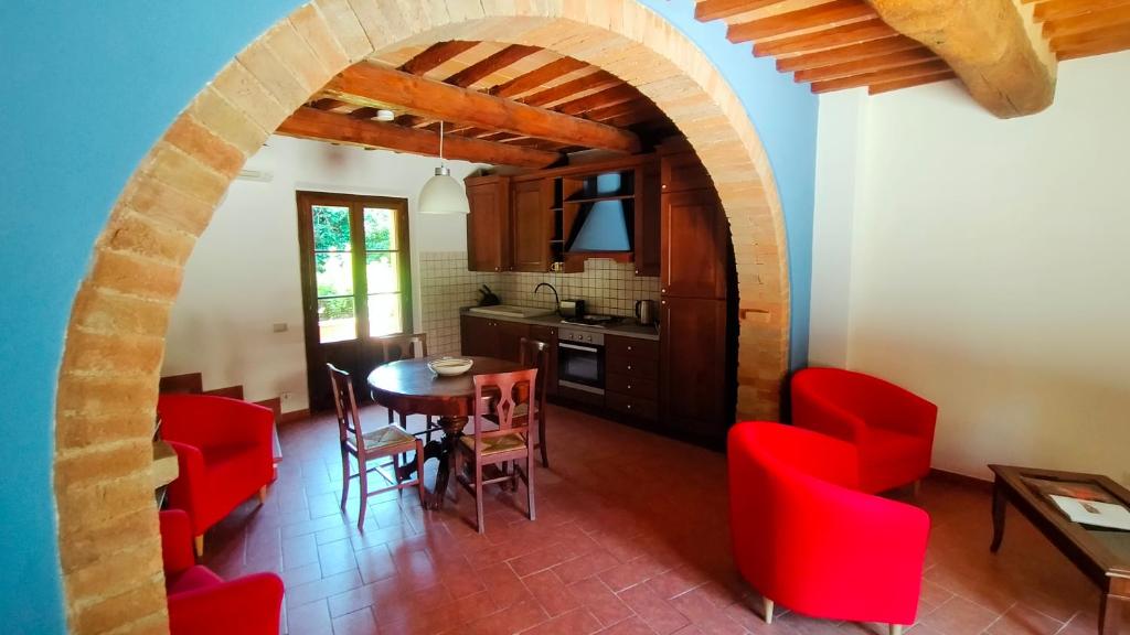 The mill house two bedroom apartment with garden and shared pool photo 1
