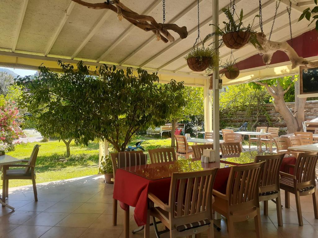 Sunset Boutique Hotel & Apartments photo 2