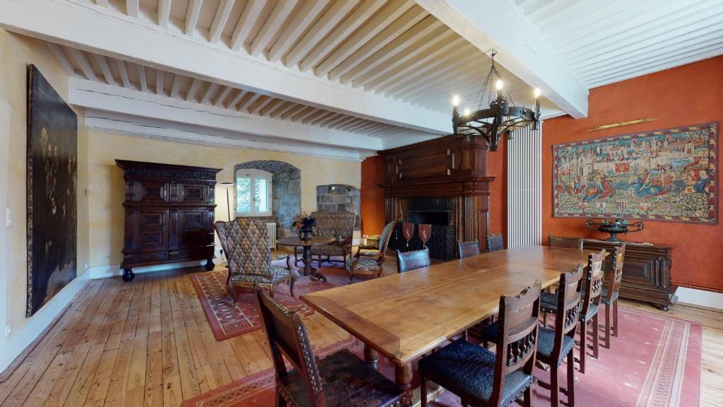 Château du Chambon photo 3
