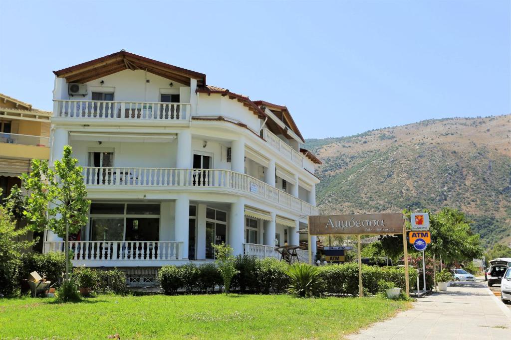 Chrispy Apartments photo 3