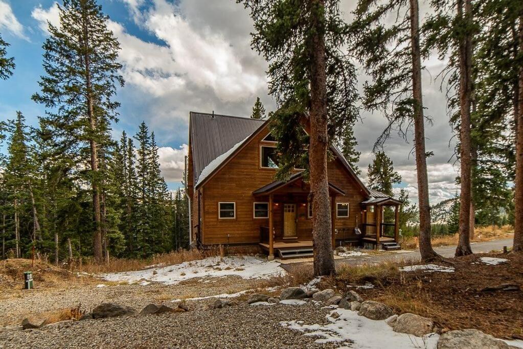 Luxury House with Plenty of Room and Amazing Location - Lookout Lodge photo 3