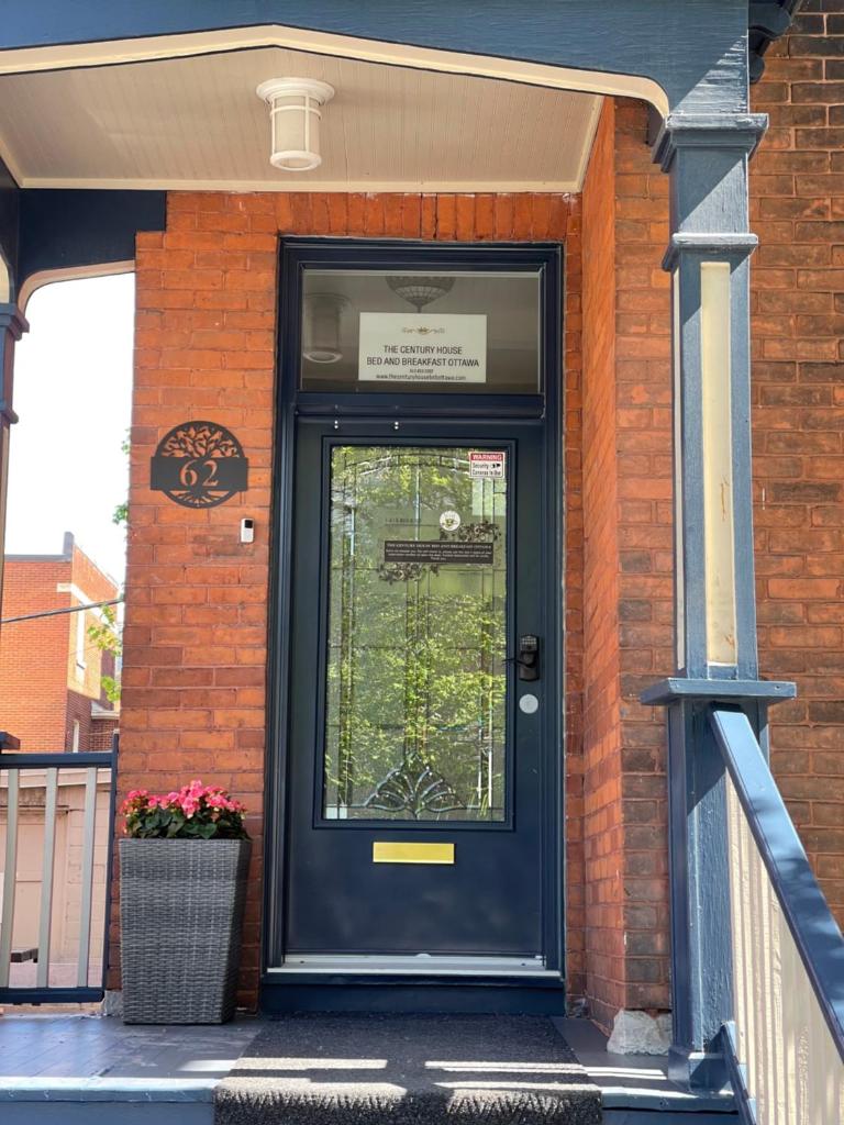 The Century House Bed and Breakfast Ottawa photo 1