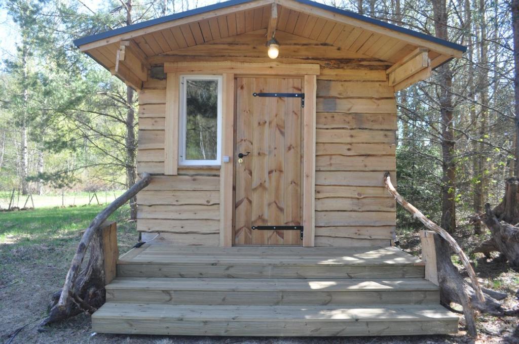 Korjuse Moori metsaonn- forest hut