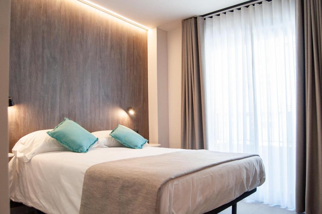 Hotel Quatre Llunes photo 3