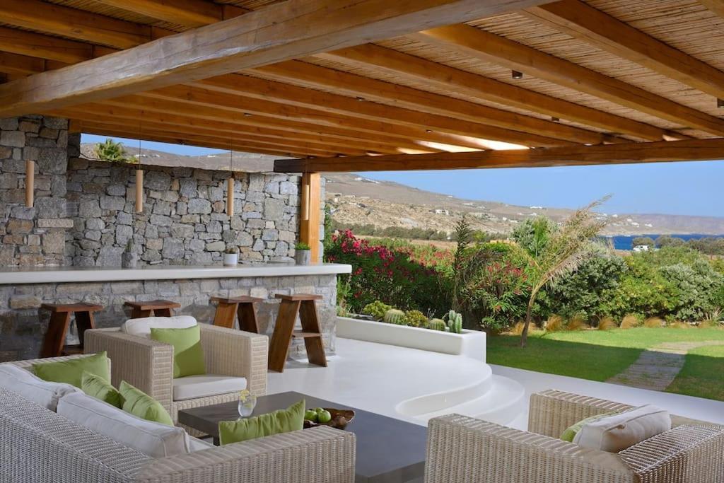 Beachfront Villa Cohyli, Kalafatis Beach photo 2