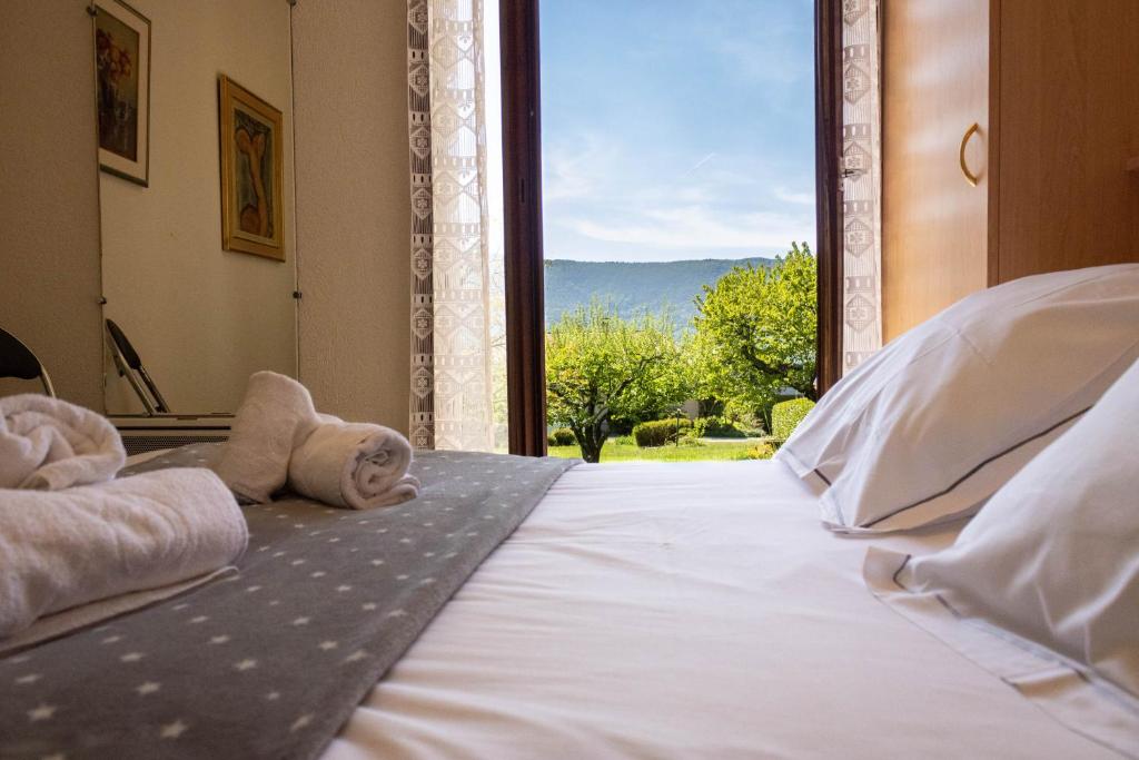 MAISON CHARLOTTE - Vue lac et à 5min des plages! photo 2