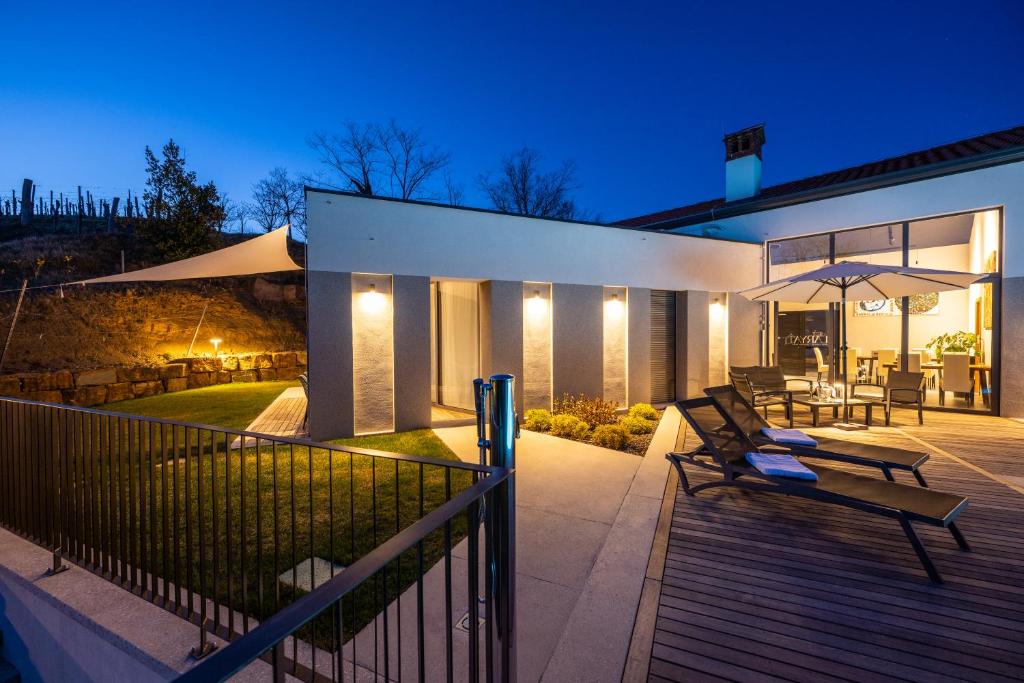Larya House photo 2