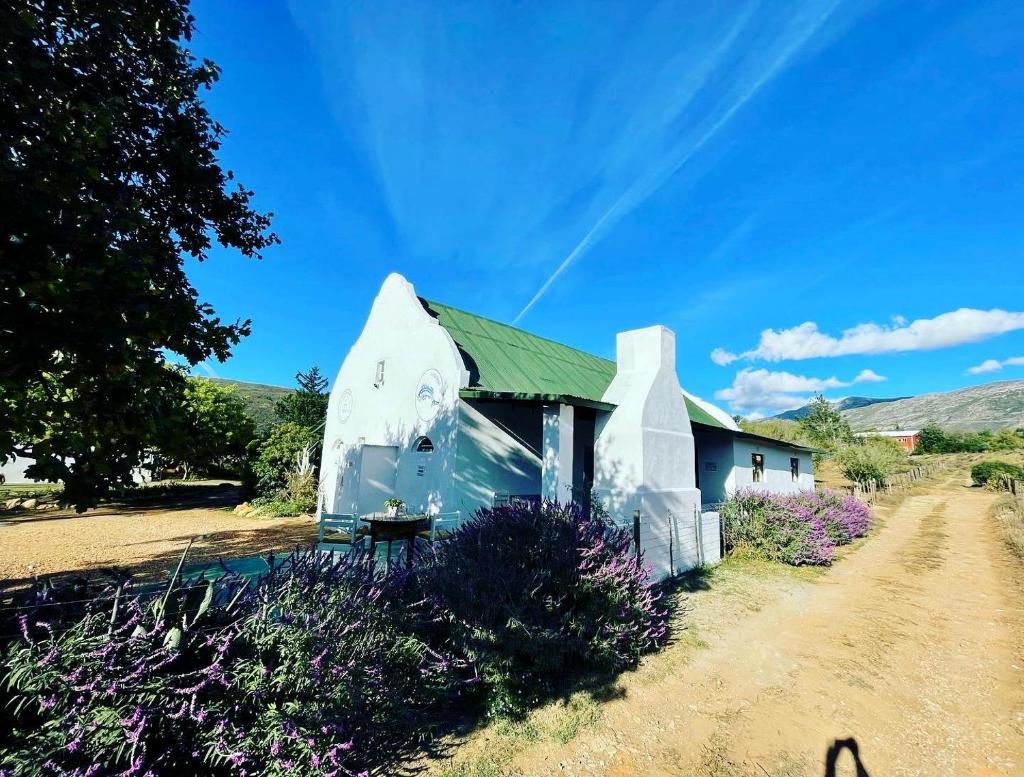Blue Cow Barn - Boutique Farm photo 2