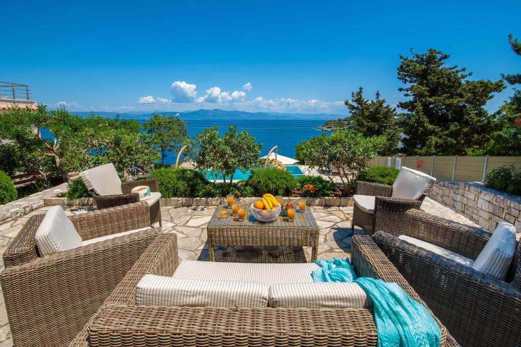 Villa Terra del Nonno with Sea Views & Pool photo 3