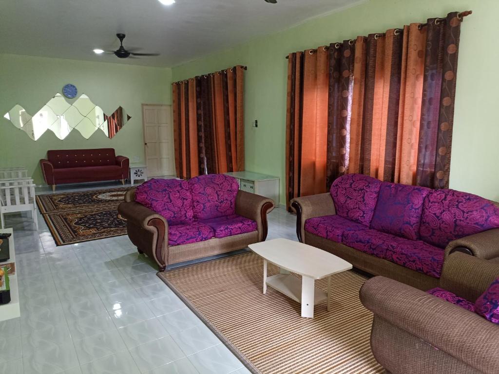 Hajjah Norma Homestay photo 1