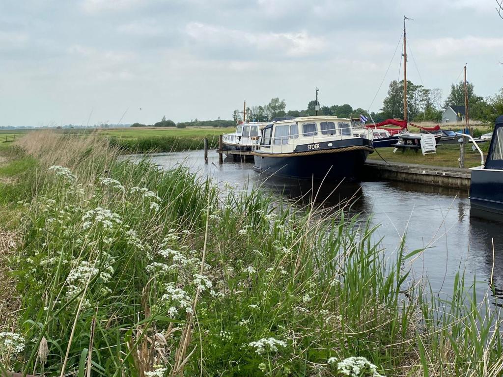 Boat Stoer kamperen op het water - niet om mee te varen - lees hostprofiel-read host profile photo 3