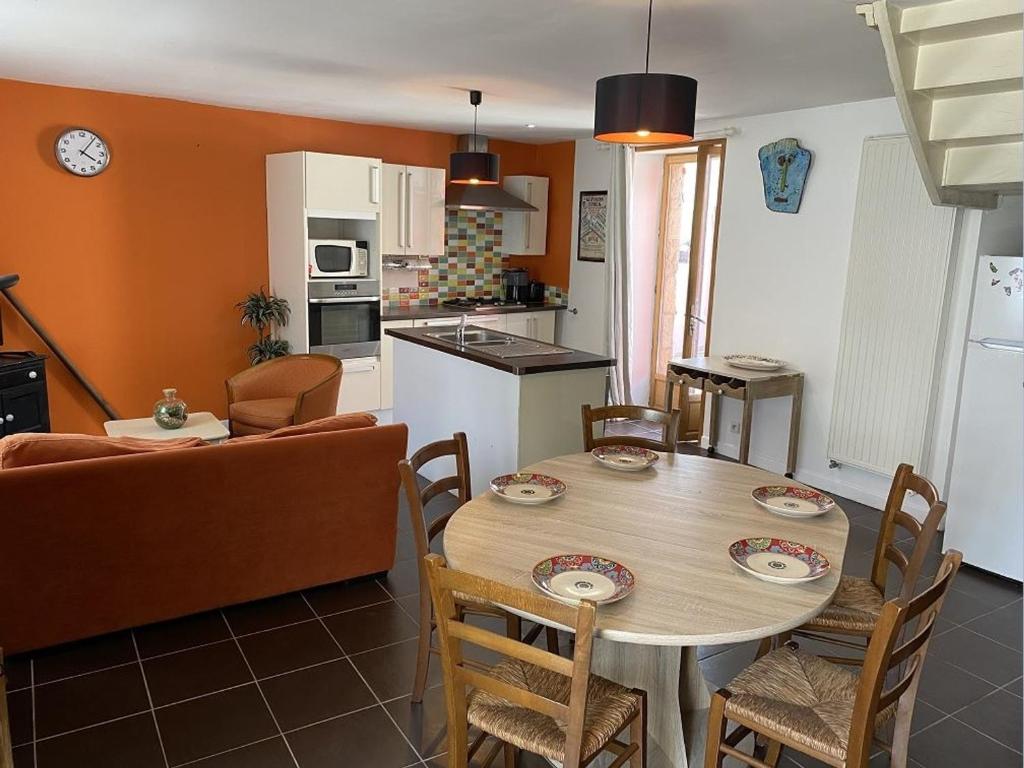 Maison Étel, 4 pièces, 5 personnes - FR-1-397-54 photo 1