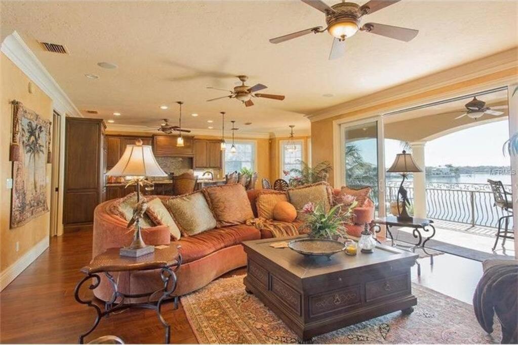 Large Mediterranean Oasis - Water Views & Pool photo 3