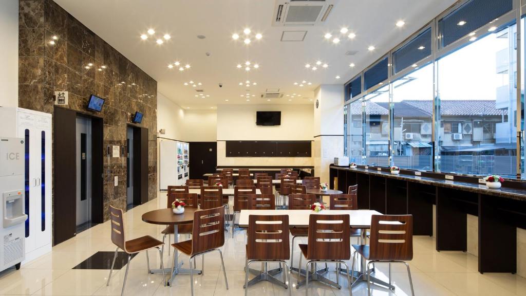 Toyoko Inn Chiba Makuhari photo 1