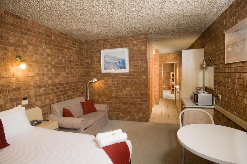 Courtyard Motor Inn photo 4
