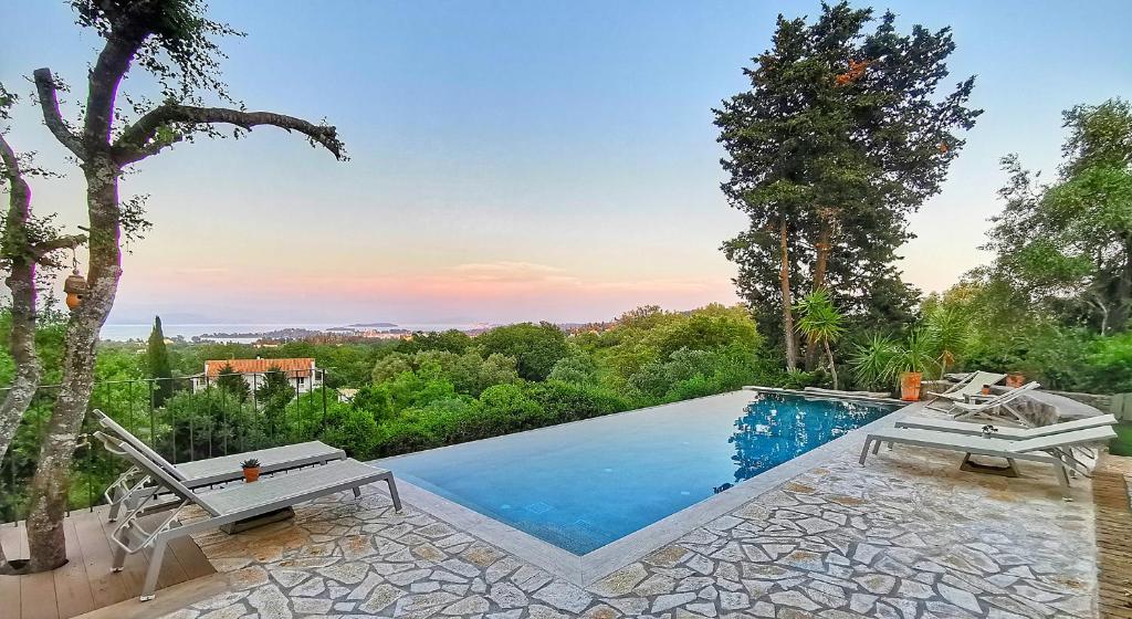 Xenonerantzia Country style villa photo 1