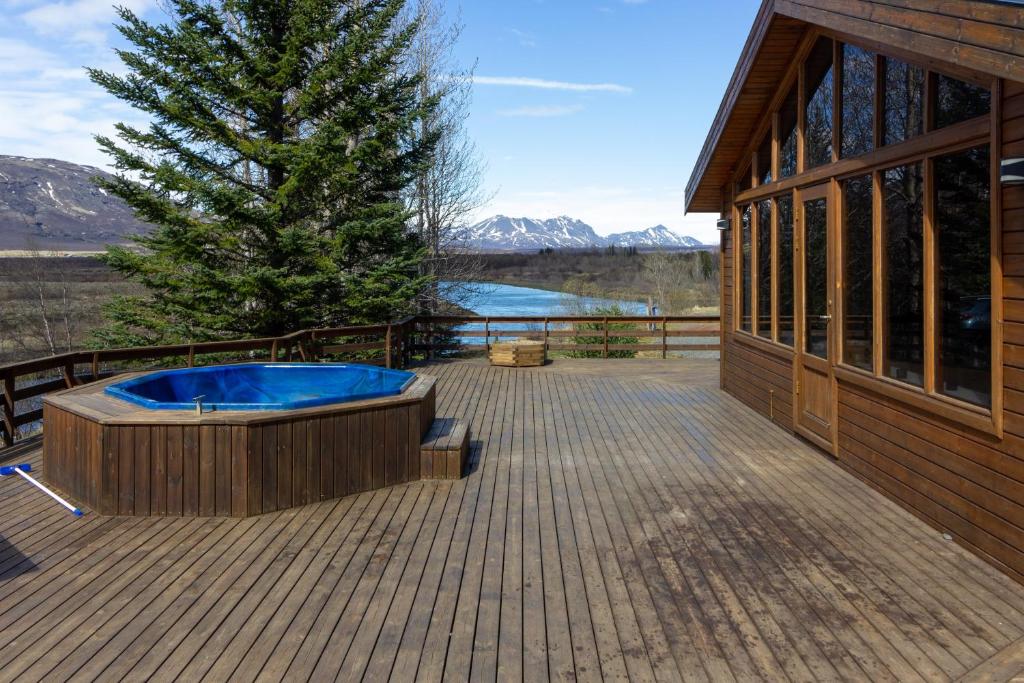 Gorgeous Riverside Lodge in the South of Iceland