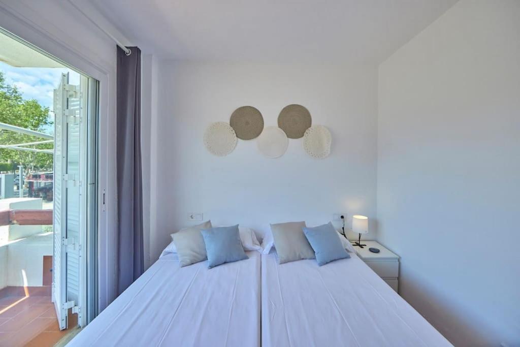 Nura Houses Apatment Magaluf 4 photo 1