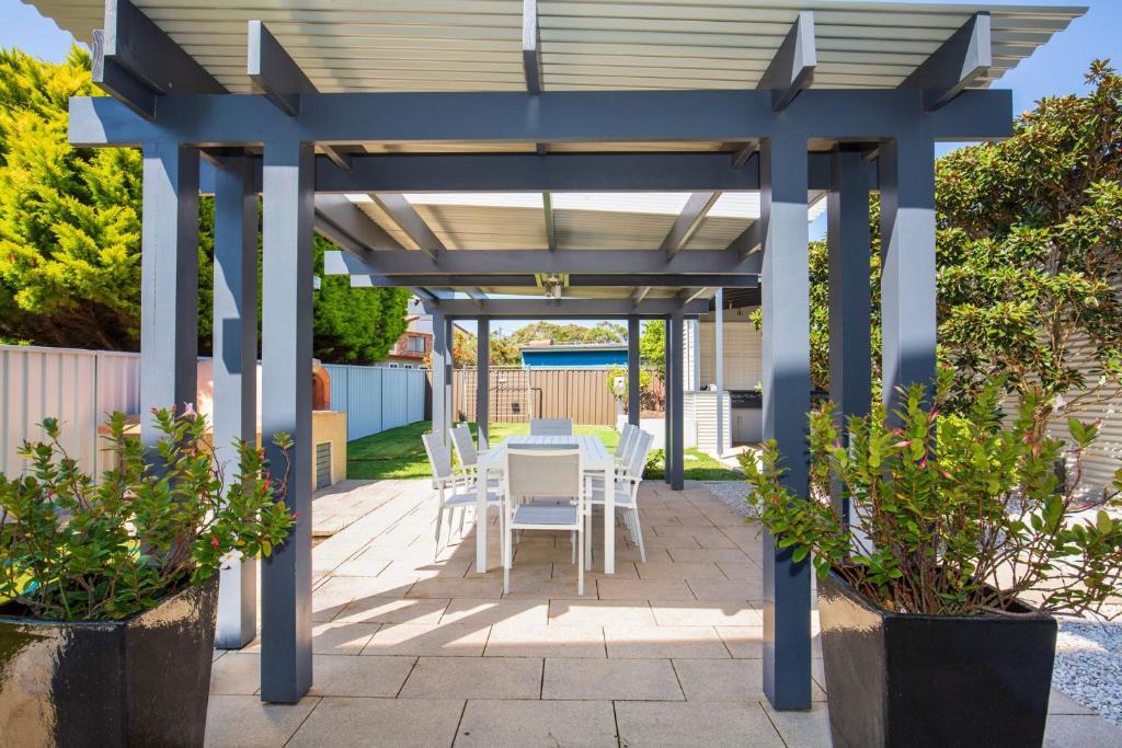 Yelo at Culburra I Pet Friendly I 1 Min Walk to Beach photo 1