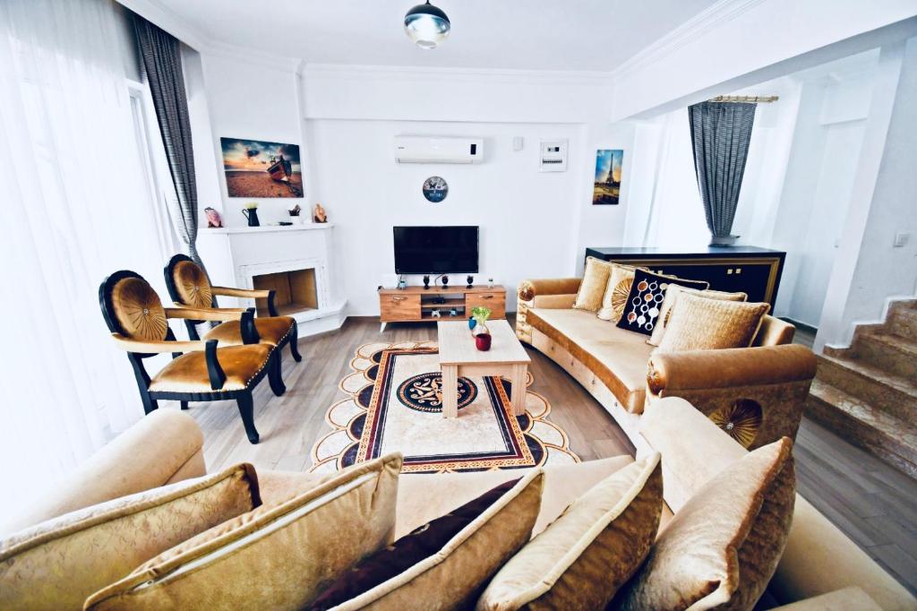 Inviting 3-Bedrooms Villa in ovacik Fethiye Mugla photo 3