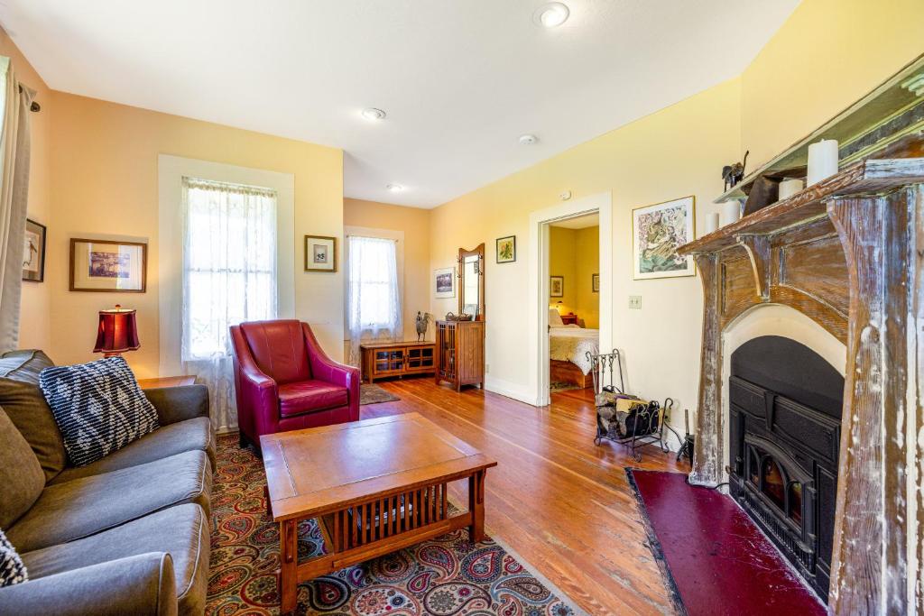 Albion Ocean House photo 2