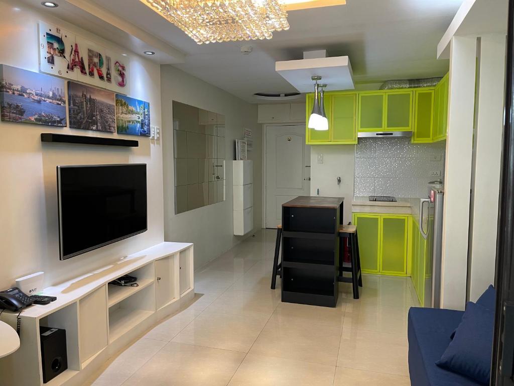 Honey's Elysees Condotel - Davao photo 1