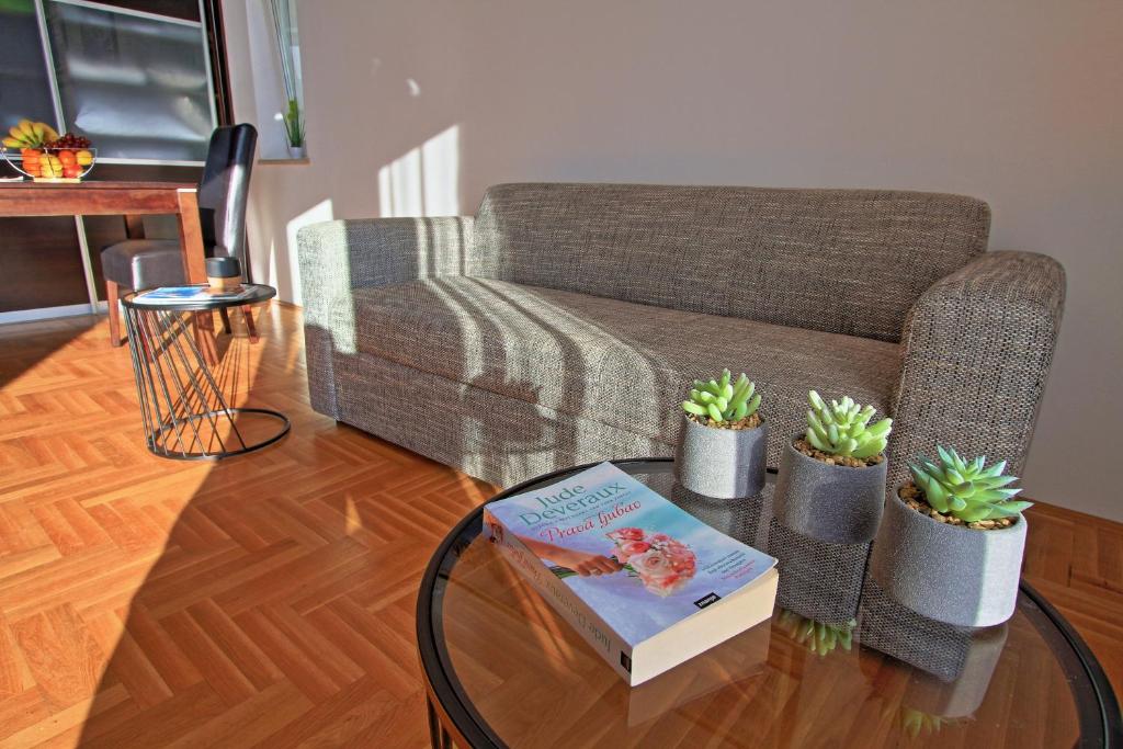 Studio Apartman LUKA photo 2
