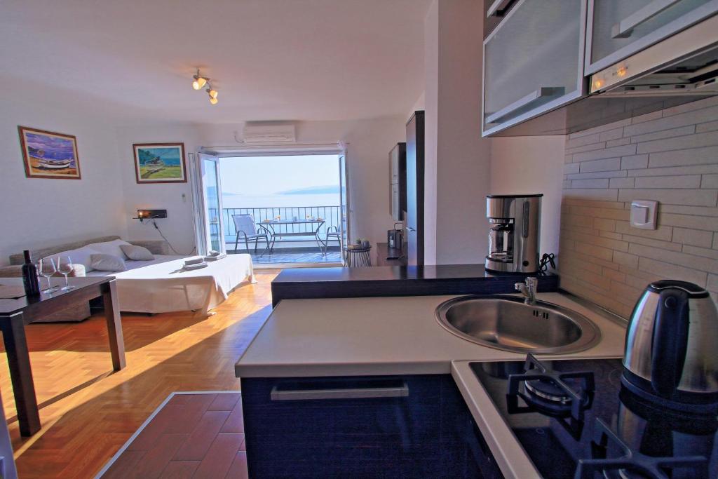 Studio Apartman LUKA photo 1