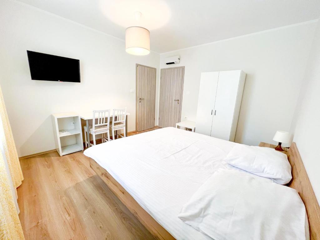 HOP HOUSE Garni Hotel Room Type - Deluxe Double Room