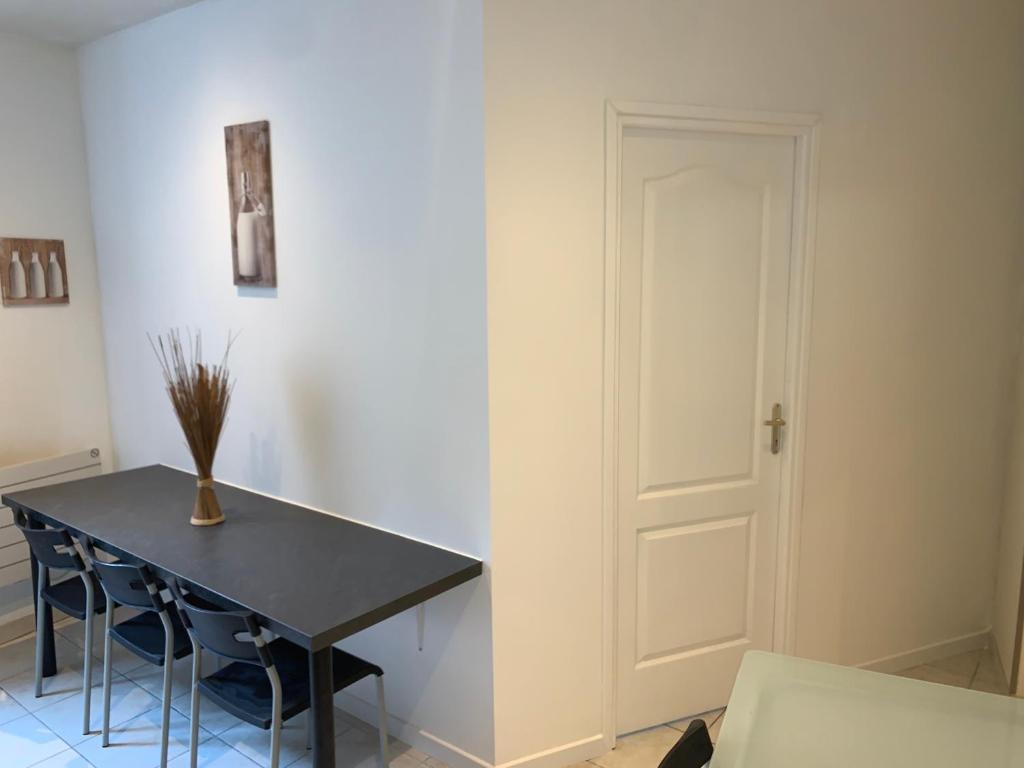 Appartement de la nation 1 photo 4