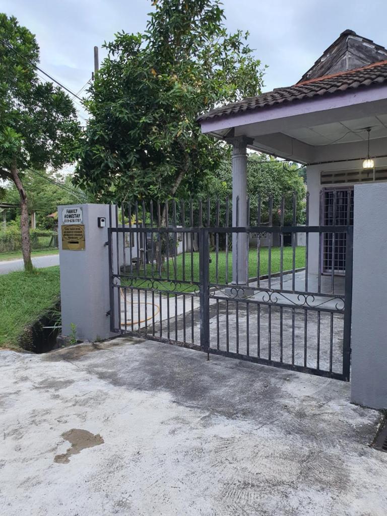 D'Salbiah Homestay photo 1