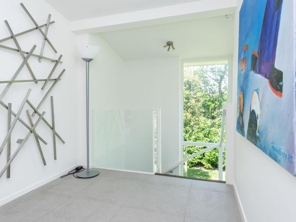 Majestic holiday home in Kamperland with garden photo 3