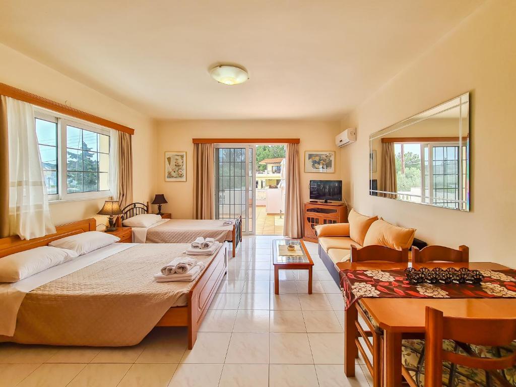 Colonial Studio/Apartment photo 1
